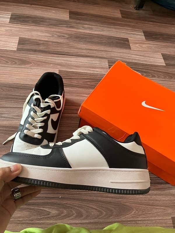 Nike Air Force 1 Panda (Fakes) 1