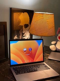 Apple Macbook Pro 2019 | 13 inches | Core i5