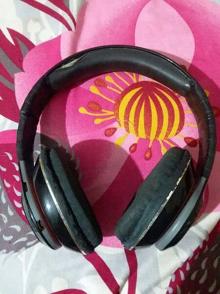 JBL Or Beats k Headphon Orignal used 9