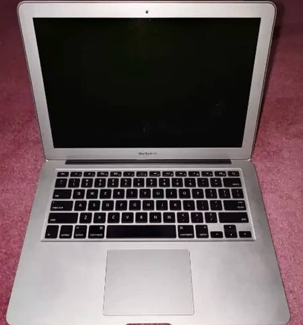 MacBook Air 2012 Excellent Condition 0