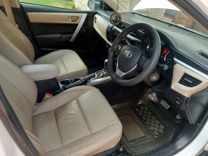 Toyota Altis Grande 2015 10