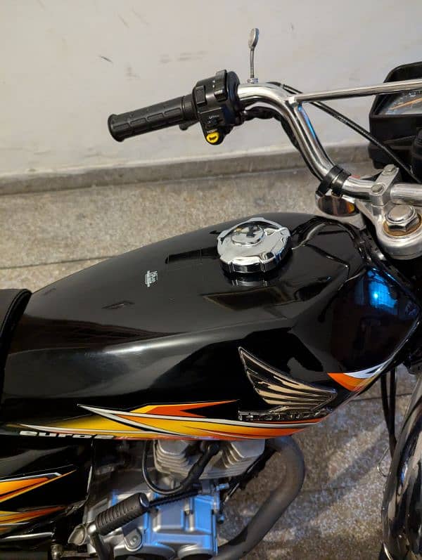 Used Honda CG 125 Black 11