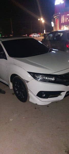 Honda Civic Oriel 2017 4