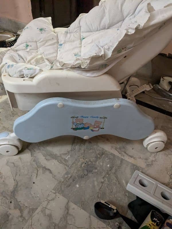 Jumbo size Baby Bouncer imported Avalable for sale in goof condition 1