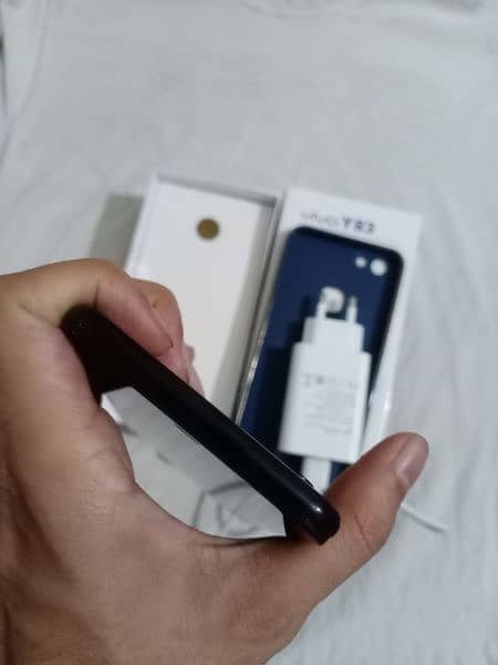 Vivo Y83 128Gb+6Gb Box & Original Charger¡ DSLR Camera Result 4