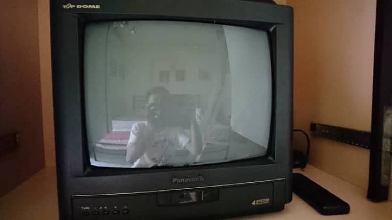 Panasonic Top Dome 14" working TV & Remote 2