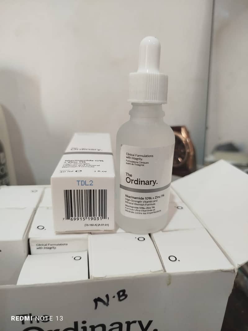 Buy 1 Get 1 FREE The Ordinary Niacinamide 10% + Zinc 1% 30ML + Hyaluro 1