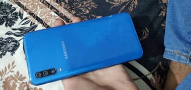 Samsung A50 for urgent sale