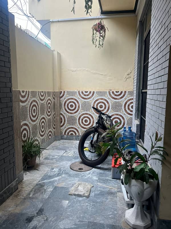 5 Marla Well Maintained Used House For Sale At Johar Town H Block Near Emporium Mall 9