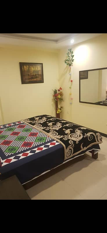 Par Day short time One BeD Room apartment Available for rent in Bahria town phase 4 and 6 empire Heights 2 Family apartment 1