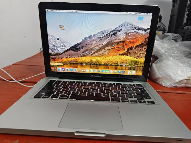 Mac book  11.12 core i5 i7 4 gb rame 320 drive 1