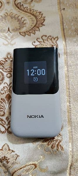 NOKIA 2720 FLIP FOLDING MOBILE 1