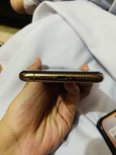 IPHONE 11 PRO 64gb PTA approved