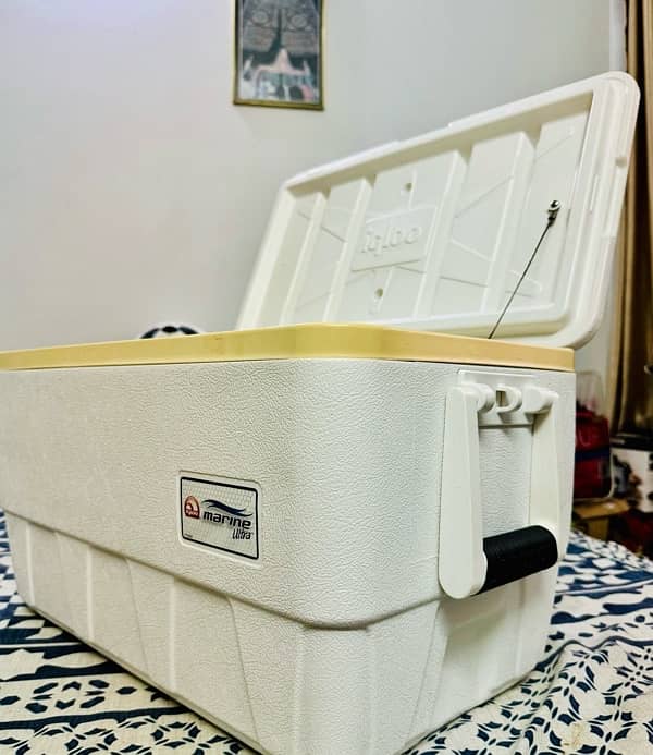 IGLOO ICE COOLER BOX 1