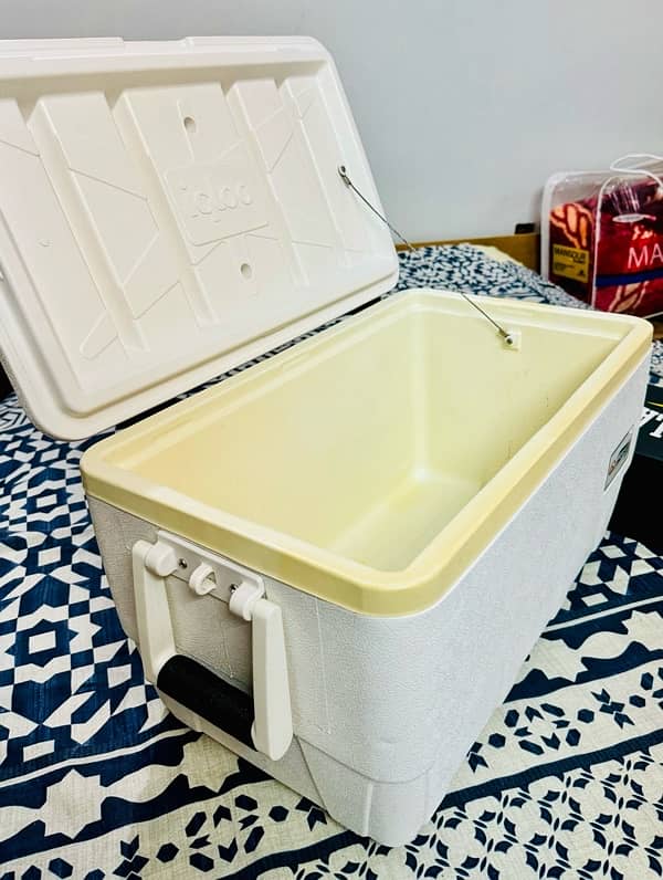 IGLOO ICE COOLER BOX 3