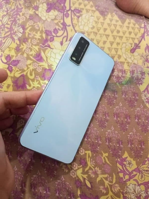 Vivo v20 4/64gb All ok mobile ha sirf agy wala camera dodara Hua ha 6