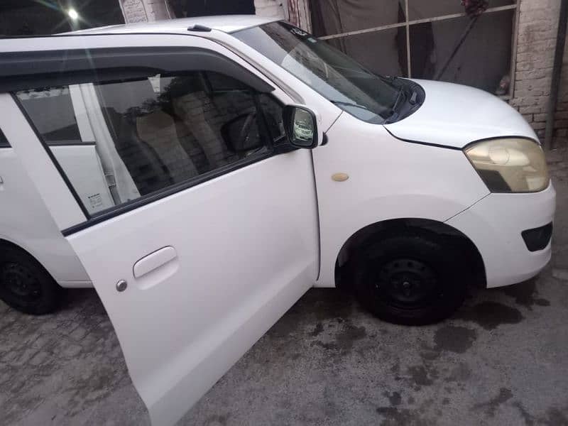 Suzuki Wagon R 2019 13