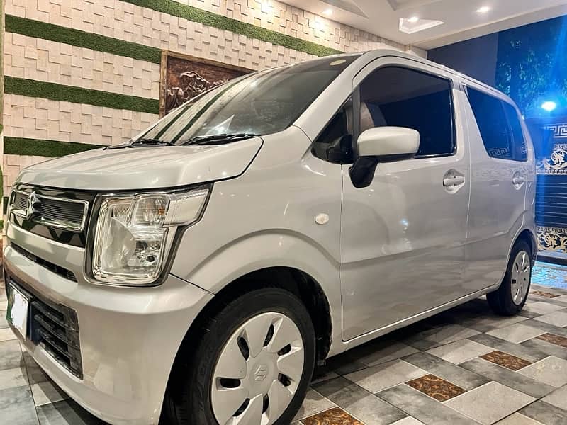 Suzuki Wagon R 2017 1