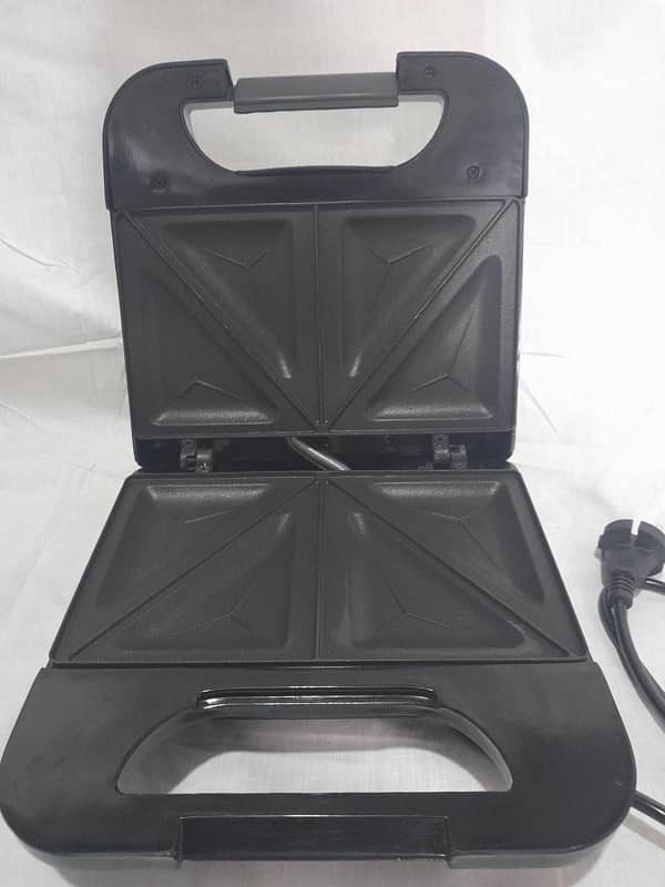 Electric Sandwich Maker 2