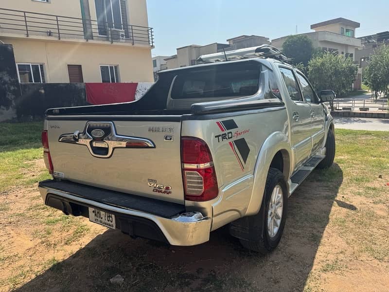 TOYOTA HILUX VIGO THAILAND Model 2012 3