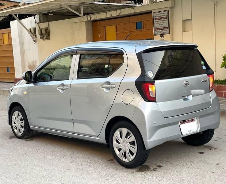 Daihatsu Mira 2017 3