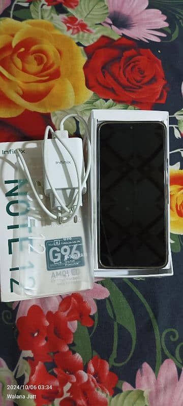 Infinix note 12 g96 (penal change hai or back sy color utra hai Thora. 0