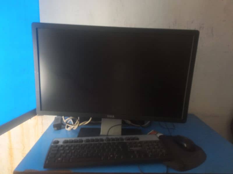 Dell 28" LED 1