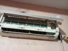 SPLIT AC