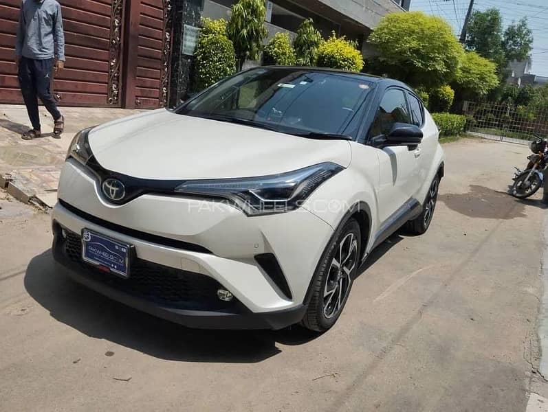 Toyota C-HR 2024 2