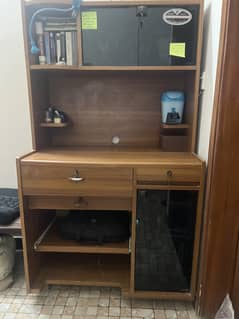 Computer/study table with good storage