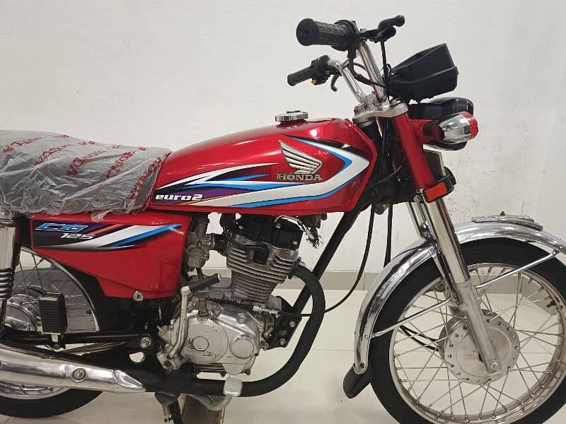 HONDA CG 125 MODEL 2015 3