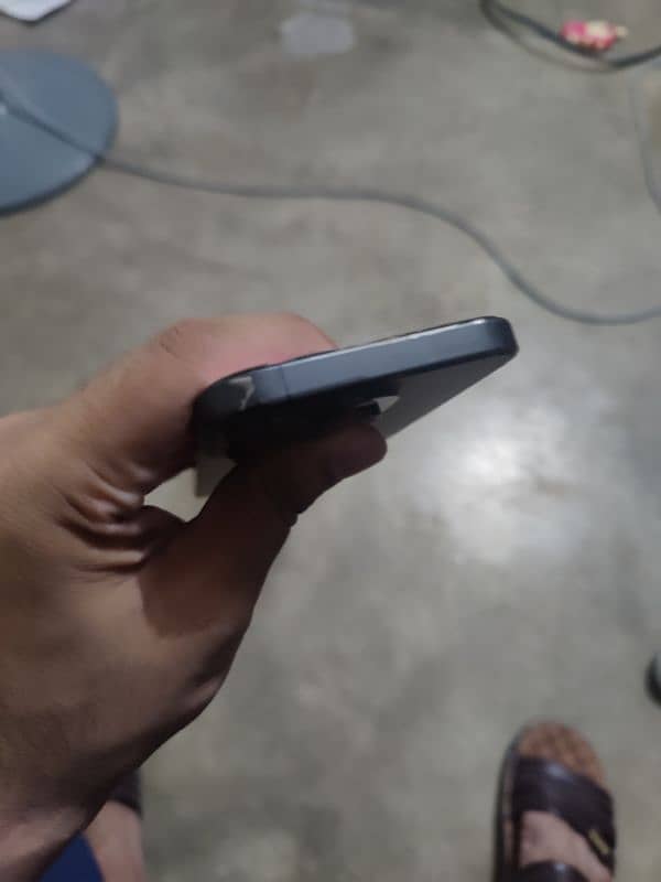 iphone 15 pro 10/10 condition 6