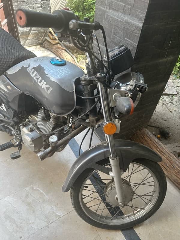 Suzuki gd 110 CBU unit the comfort at the best . 4