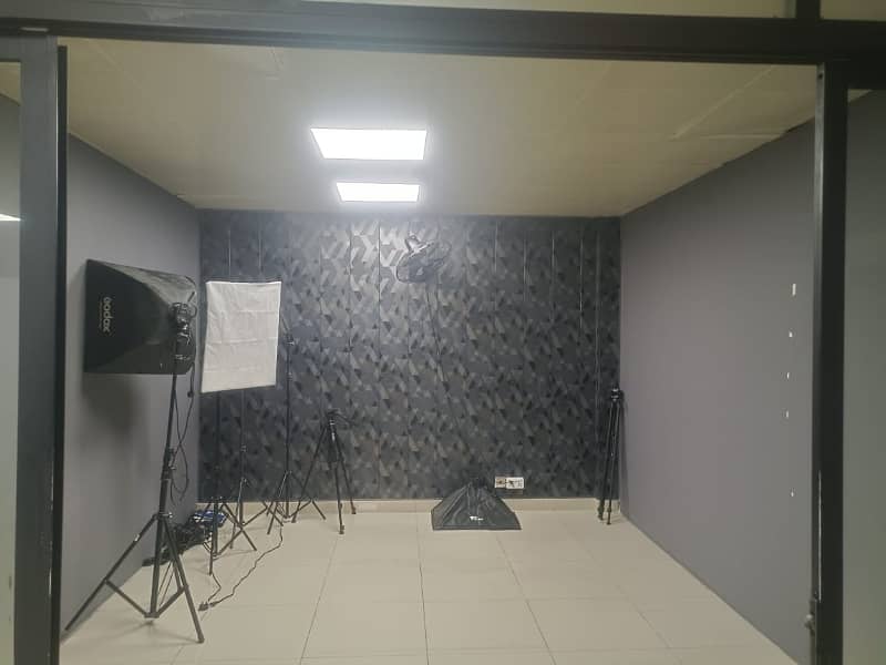 2000sq. ft commerial hall for rent 7