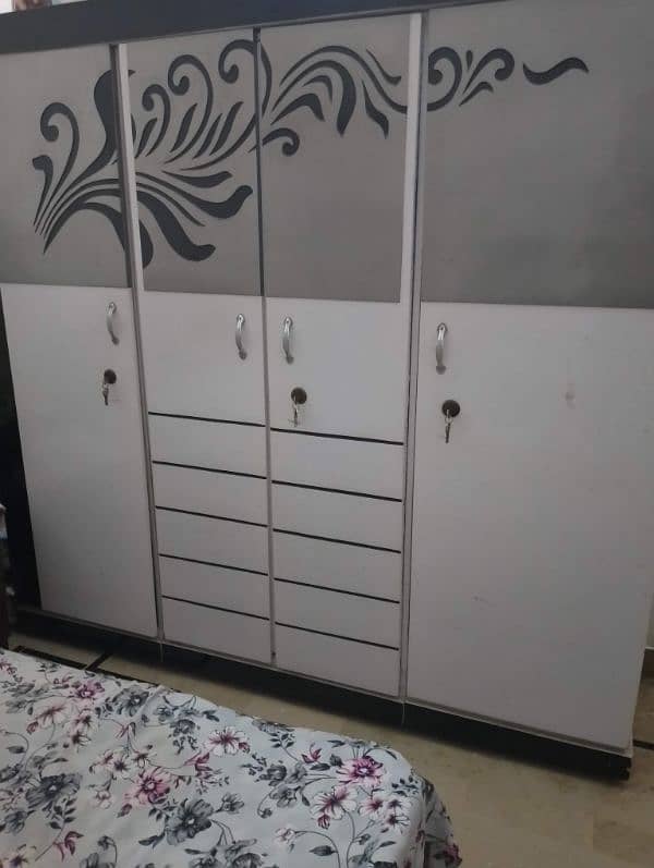 4 Piece Bedroom Set 11