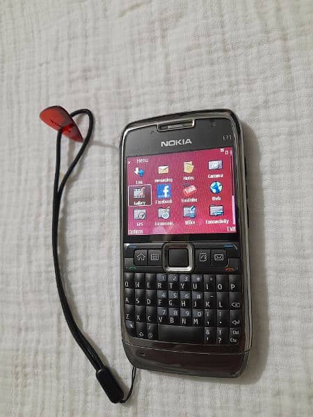 NOKIA E71, SYMBION PHONE 3