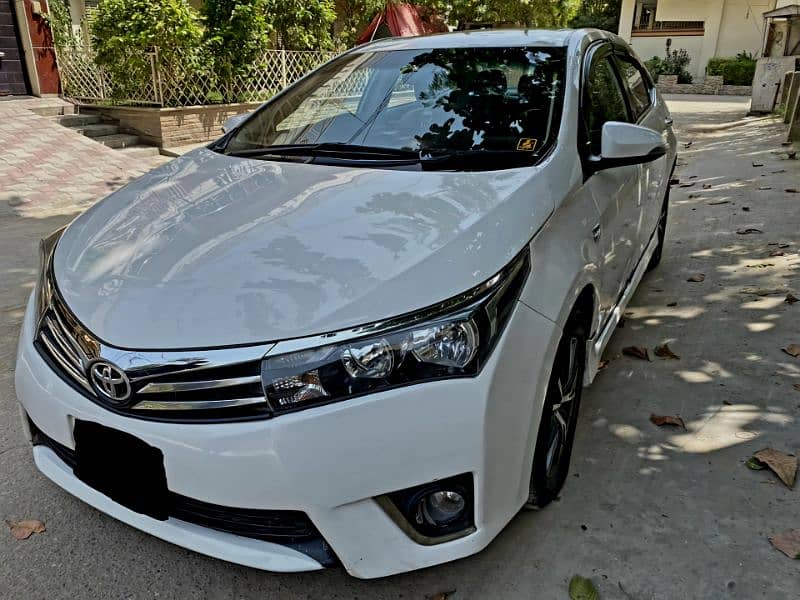 Toyota Altis Grande 2016 1