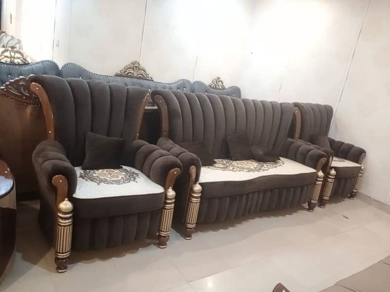 5 seater sofa set 10 yrs warranty 7