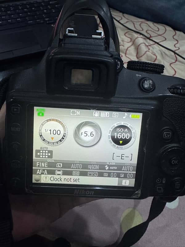 nikon d3400 mint condition 10/10 8