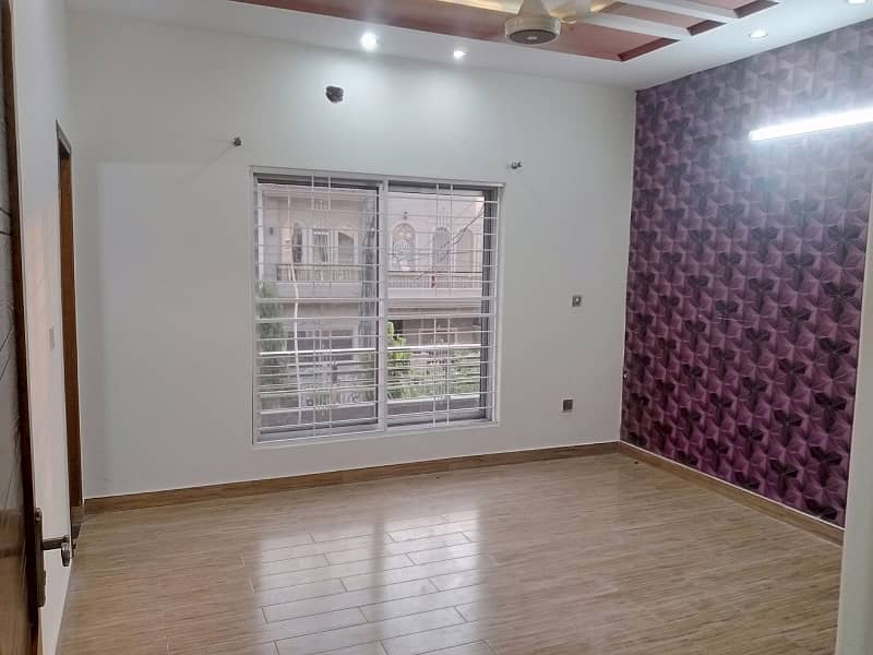 10 marla 2bed superb upper portion in wapda town F-2 block 3