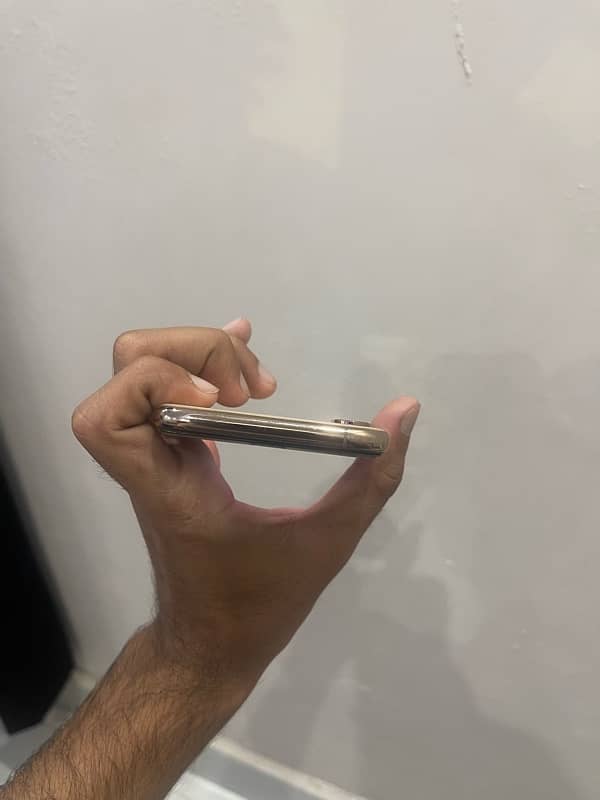 Iphone Xs 64GB Non PTA 6