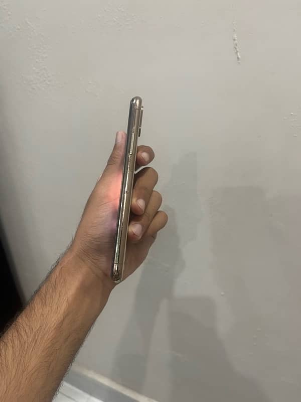 Iphone Xs 64GB Non PTA 7