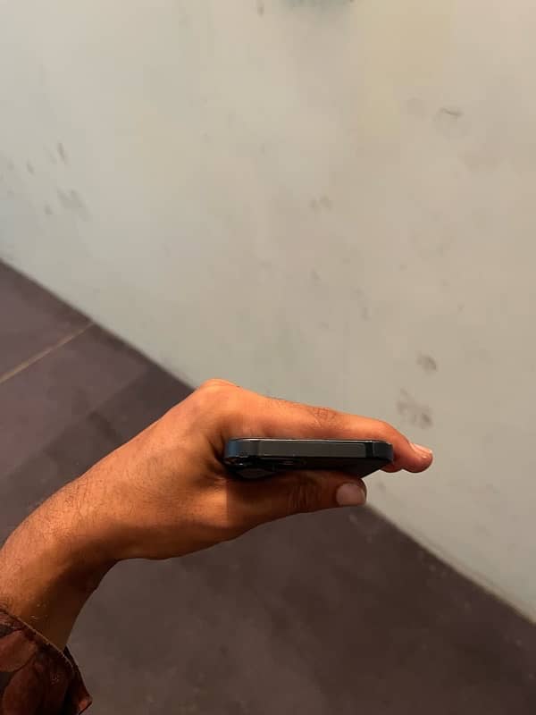 iphone 13 blue 128gb non PTA 7