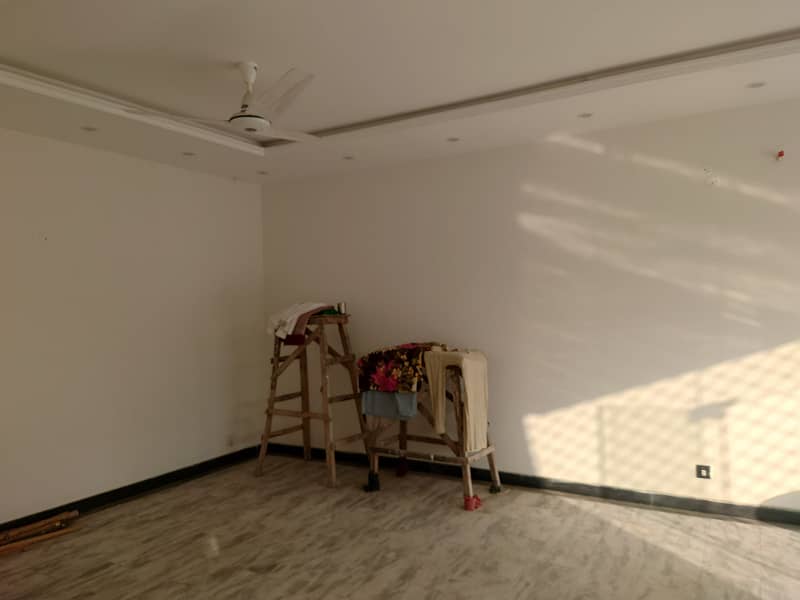 2.5 Marla Commercial Shop Available for Rent in Johar Town 3