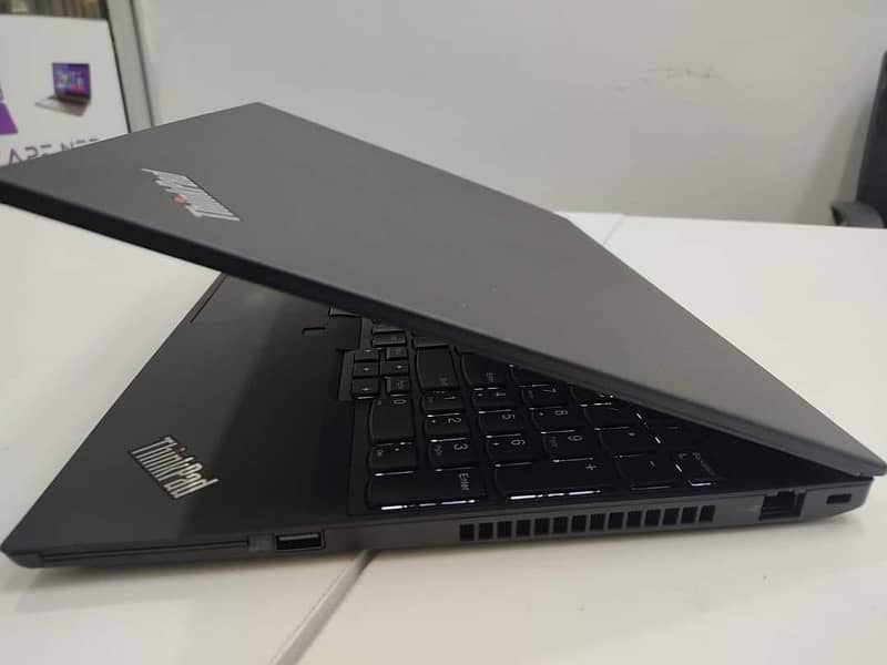 Lenovo thinkpad t15 core i7 10th generation 15 inches 4