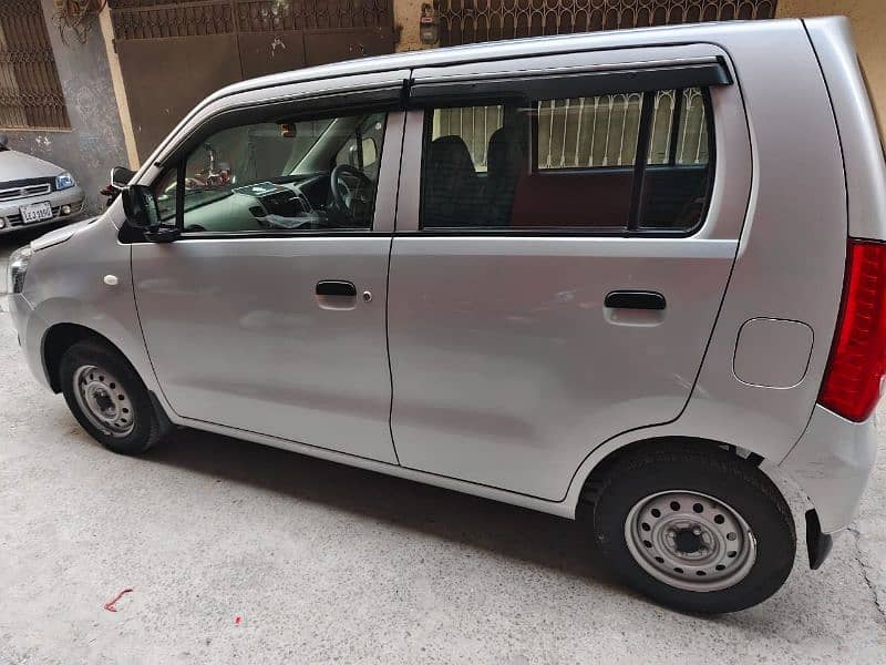 Suzuki Wagon R 2021 4