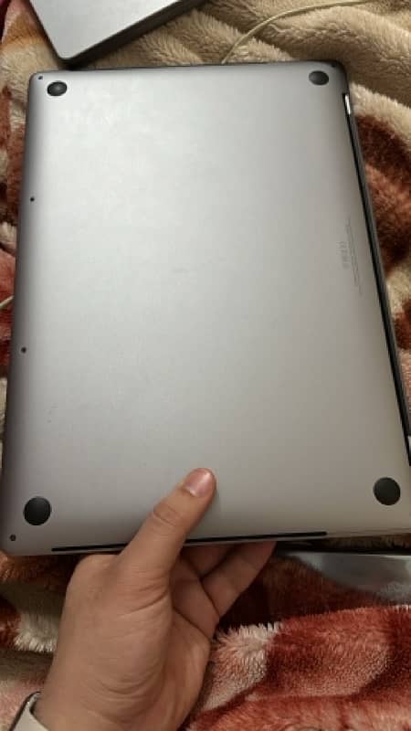 Macbook pro 15inch corei9 2019 7