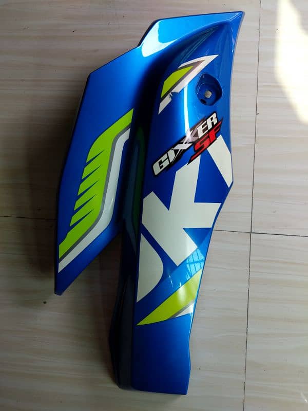 Gixxer 150 sf right side cowl for sale 0