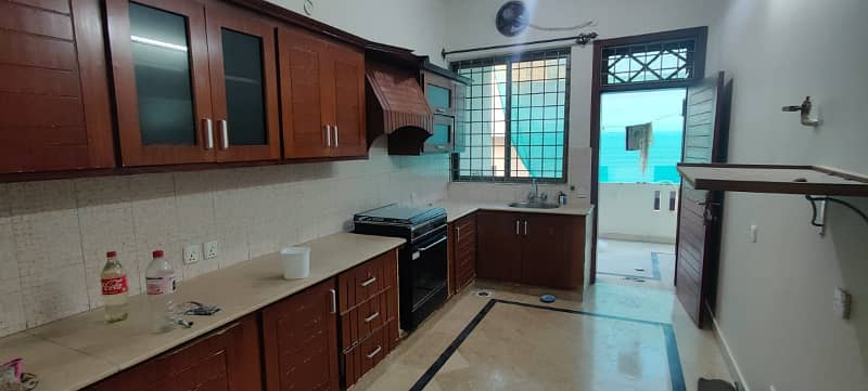 12 Marla Upper Portion available for Rent in G-15 8