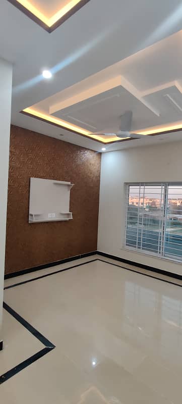 Upper Portion available for Rent in G-15 2